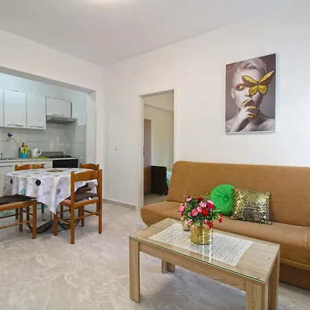 Viktorija 1828 Lägenhet *