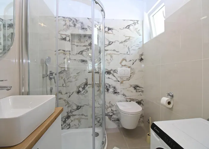 Apartment Viktorija 1828 *