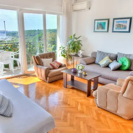 Apartment Viktorija 1828 Pula