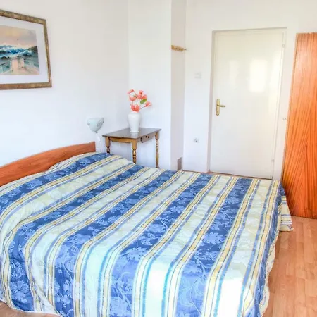 Viktorija 1828 Apartment