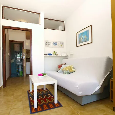 Viktorija 1828 Apartment