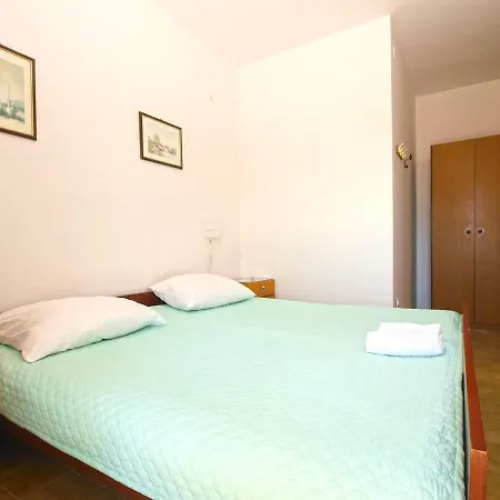 Apartment Viktorija 1828