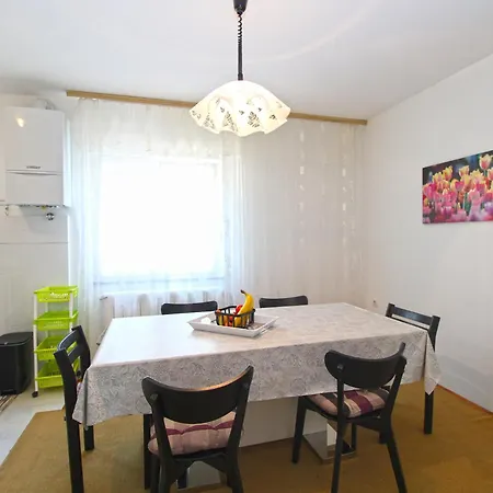 Viktorija 1828 Appartement